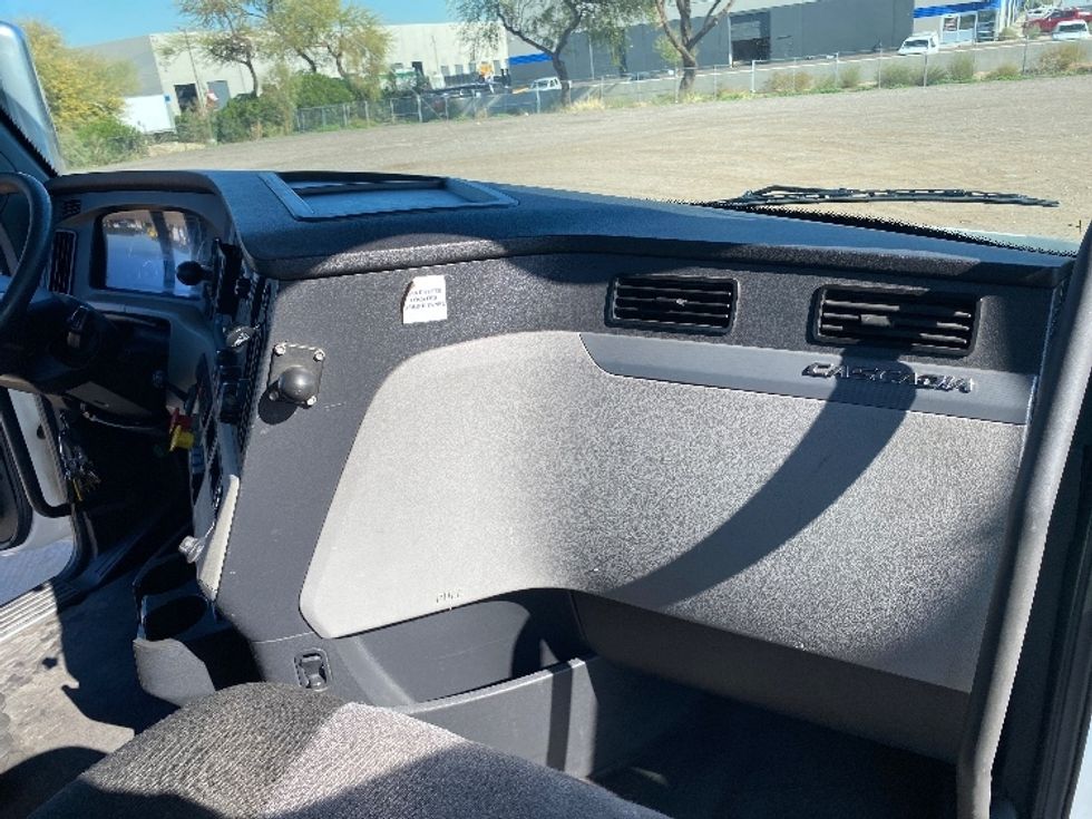 Day Cab Tractor-Heavy Duty Tractors-Freightliner-2021-T11664ST-Phoenix-AZ-532,146\n\t\tmiles-$ 43,500 - Image 13