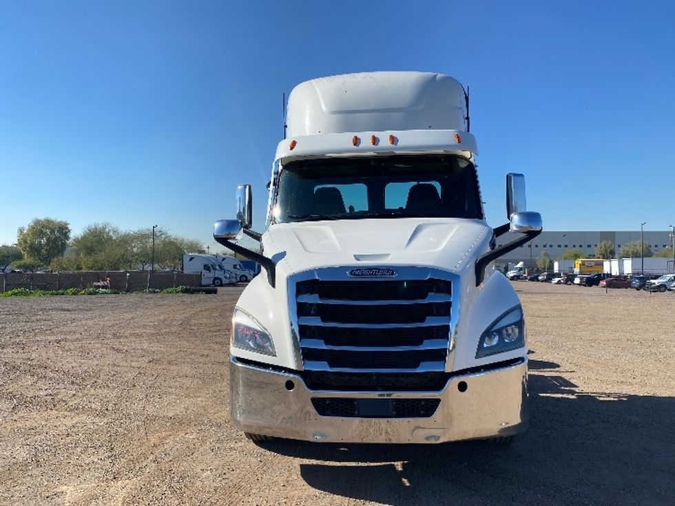 Day Cab Tractor-Heavy Duty Tractors-Freightliner-2021-T11664ST-Phoenix-AZ-532,146\n\t\tmiles-$ 43,500 - Image 2