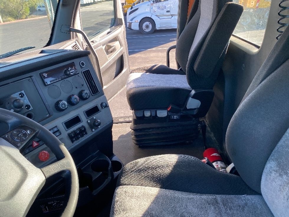 Day Cab Tractor-Heavy Duty Tractors-Freightliner-2021-T11664ST-Phoenix-AZ-537,475\n\t\tmiles-$ 43,000 - Image 10