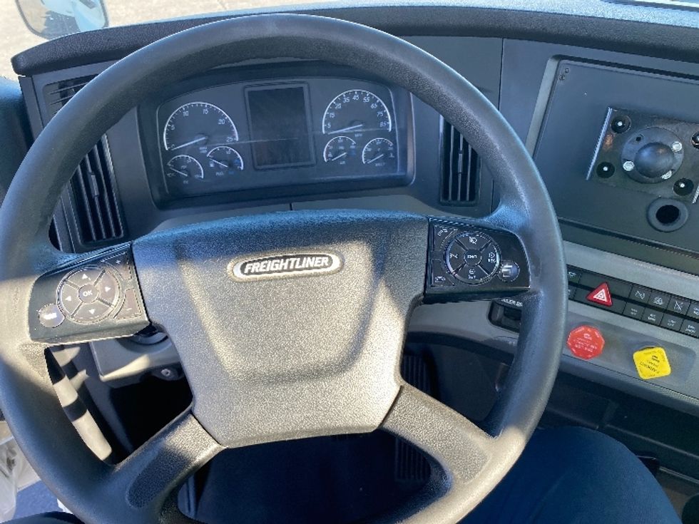 Day Cab Tractor-Heavy Duty Tractors-Freightliner-2021-T11664ST-Phoenix-AZ-537,475\n\t\tmiles-$ 43,000 - Image 11