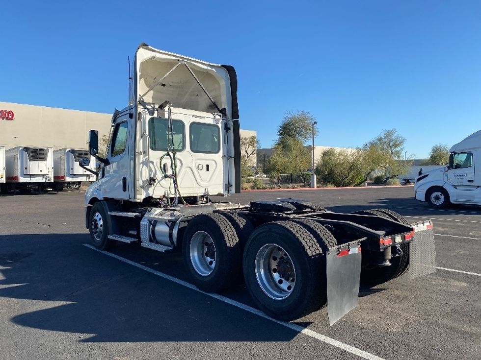 Day Cab Tractor-Heavy Duty Tractors-Freightliner-2021-T11664ST-Phoenix-AZ-537,475\n\t\tmiles-$ 43,000 - Image 5