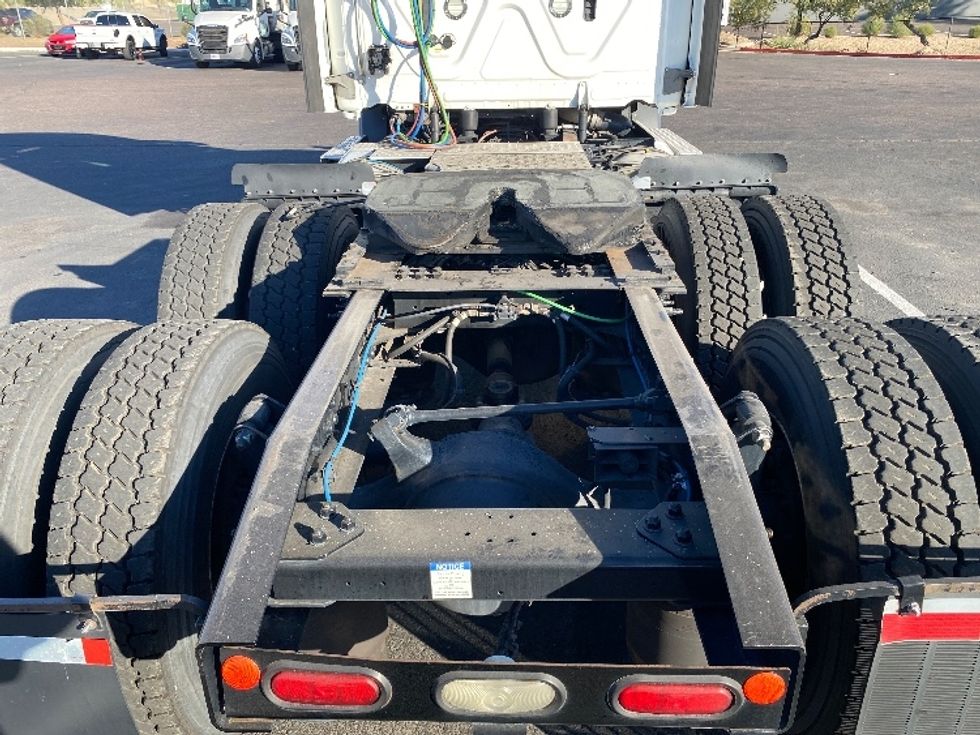 Day Cab Tractor-Heavy Duty Tractors-Freightliner-2021-T11664ST-Phoenix-AZ-537,475\n\t\tmiles-$ 43,000 - Image 6