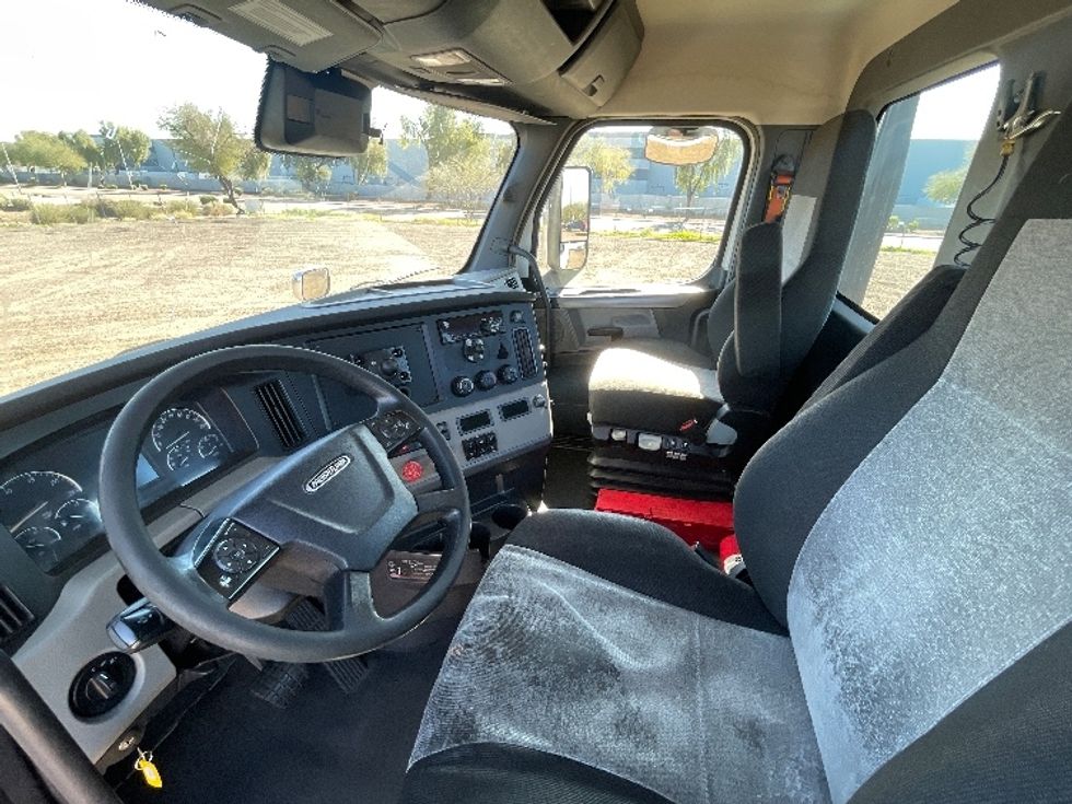 Day Cab Tractor-Heavy Duty Tractors-Freightliner-2021-T11664ST-Phoenix-AZ-559,957\n\t\tmiles-$ 40,750 - Image 10