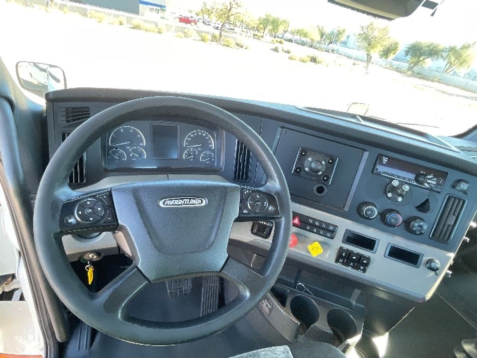 Day Cab Tractor-Heavy Duty Tractors-Freightliner-2021-T11664ST-Phoenix-AZ-559,957\n\t\tmiles-$ 40,750 - Image 11