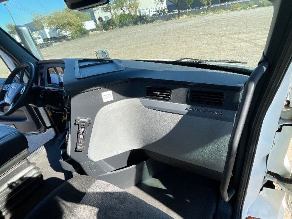 Day Cab Tractor-Heavy Duty Tractors-Freightliner-2021-T11664ST-Phoenix-AZ-559,957\n\t\tmiles-$ 40,750 - Image 13