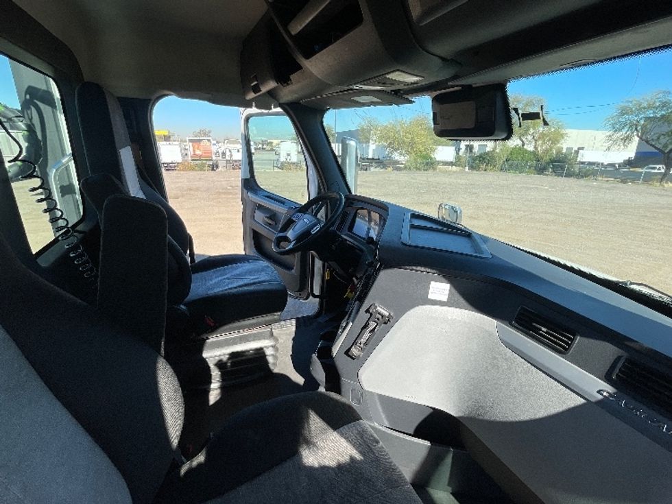 Day Cab Tractor-Heavy Duty Tractors-Freightliner-2021-T11664ST-Phoenix-AZ-559,957\n\t\tmiles-$ 40,750 - Image 14