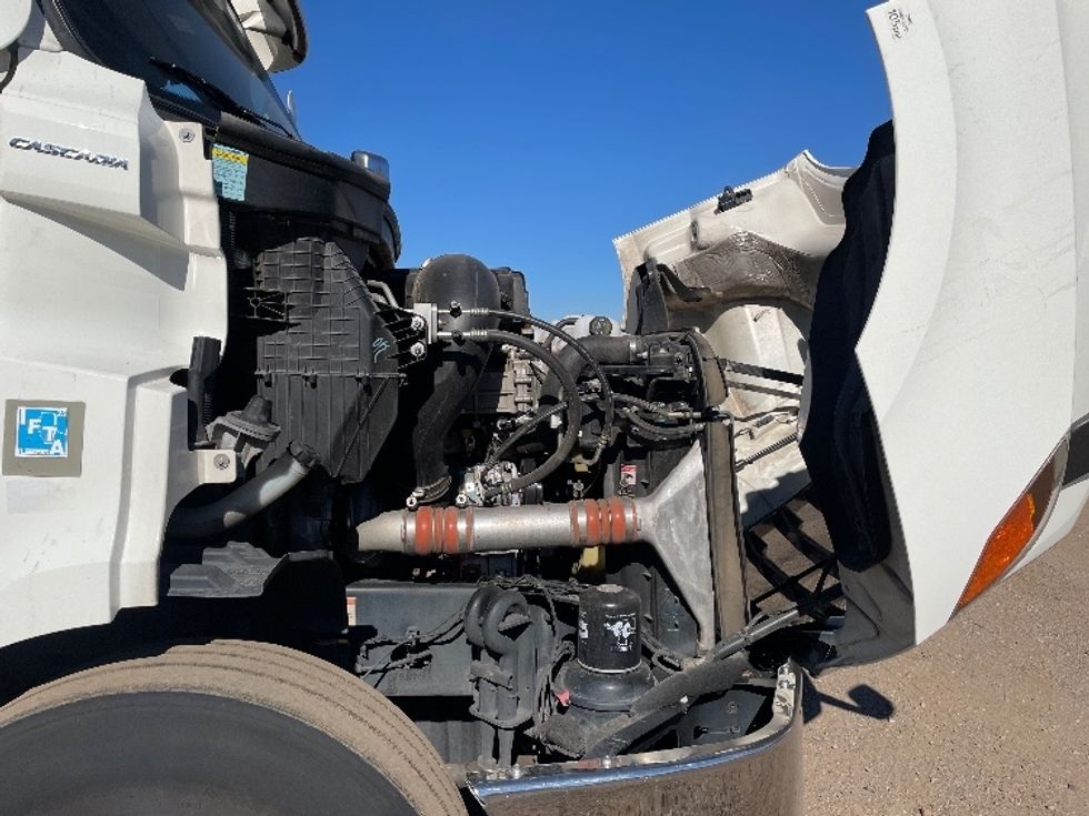 Day Cab Tractor-Heavy Duty Tractors-Freightliner-2021-T11664ST-Phoenix-AZ-559,957\n\t\tmiles-$ 40,750 - Image 15