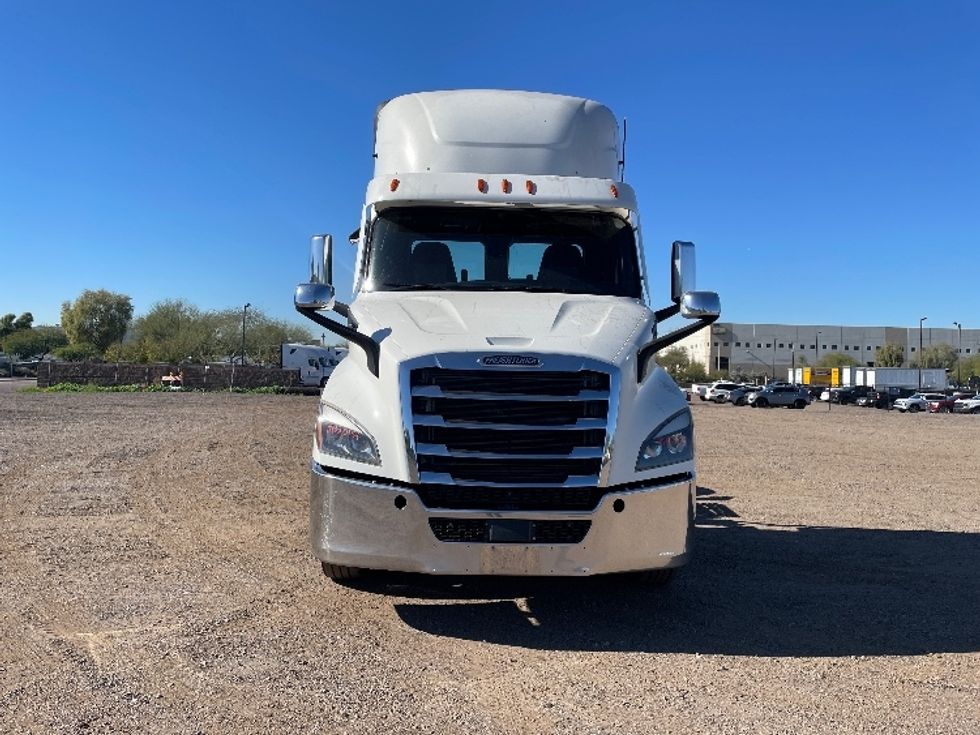 Day Cab Tractor-Heavy Duty Tractors-Freightliner-2021-T11664ST-Phoenix-AZ-559,957\n\t\tmiles-$ 40,750 - Image 2