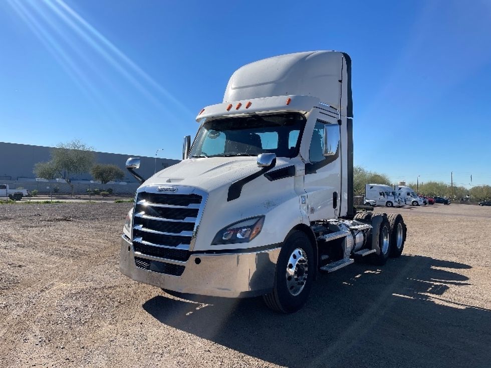 Day Cab Tractor-Heavy Duty Tractors-Freightliner-2021-T11664ST-Phoenix-AZ-559,957\n\t\tmiles-$ 40,750 - Image 3
