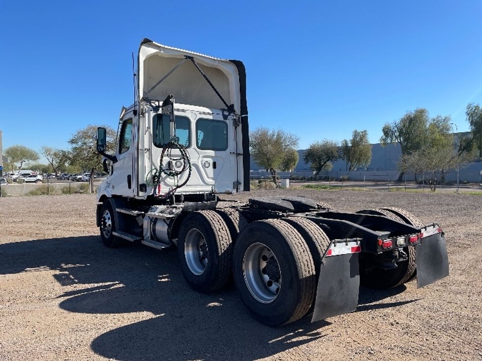 Day Cab Tractor-Heavy Duty Tractors-Freightliner-2021-T11664ST-Phoenix-AZ-617,541\n\t\tmiles-$ 29,000 - Image 5