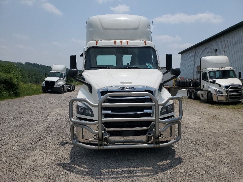 Day Cab Tractor-Heavy Duty Tractors-Freightliner-2021-T11664ST-Pittsburgh-PA-492,461\n\t\tmiles-$ 46,000 - Image 2