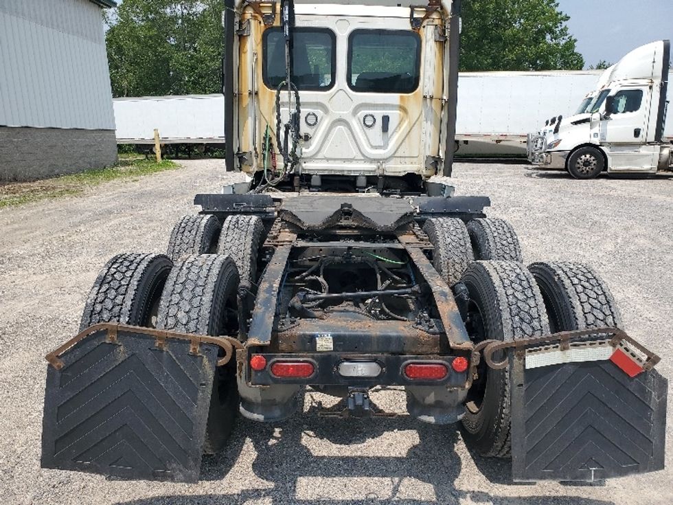 Day Cab Tractor-Heavy Duty Tractors-Freightliner-2021-T11664ST-Pittsburgh-PA-492,461\n\t\tmiles-$ 46,000 - Image 6