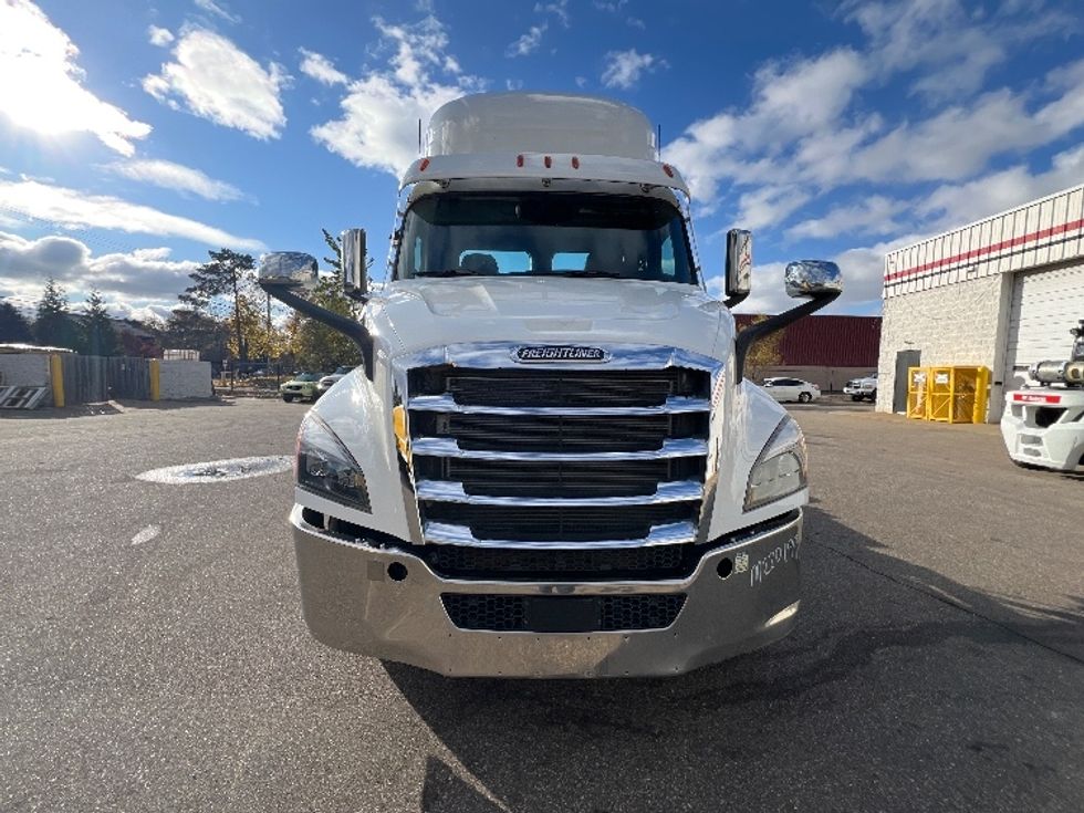 Day Cab Tractor-Heavy Duty Tractors-Freightliner-2021-T11664ST-Plymouth-MI-259,505\n\t\tmiles-$ 61,000 - Image 2