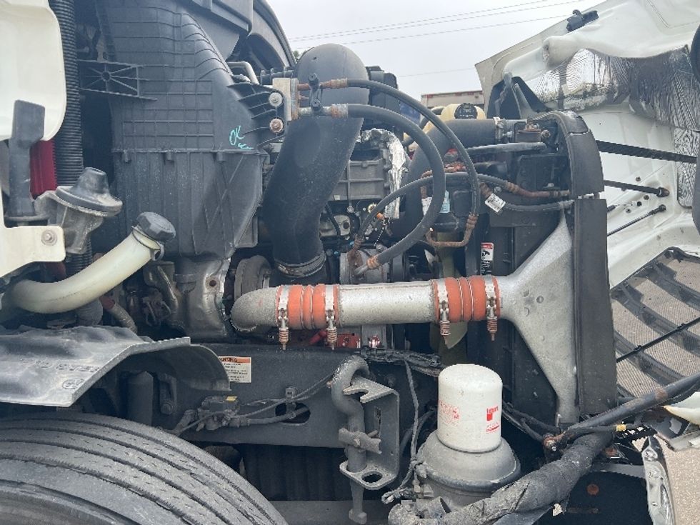 Day Cab Tractor-Heavy Duty Tractors-Freightliner-2021-T11664ST-Plymouth-MI-353,418\n\t\tmiles-$ 56,250 - Image 15