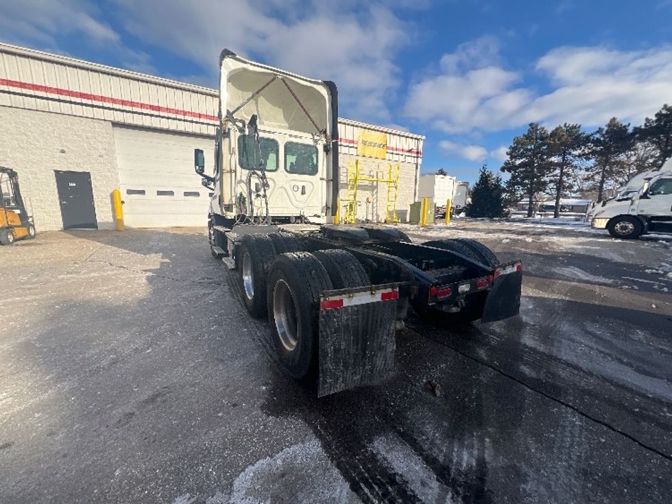 Day Cab Tractor-Heavy Duty Tractors-Freightliner-2021-T11664ST-Plymouth-MI-360,616\n\t\tmiles-$ 55,500 - Image 5