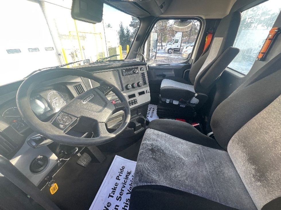 Day Cab Tractor-Heavy Duty Tractors-Freightliner-2021-T11664ST-Plymouth-MI-360,616\n\t\tmiles-$ 55,500 - Image 7