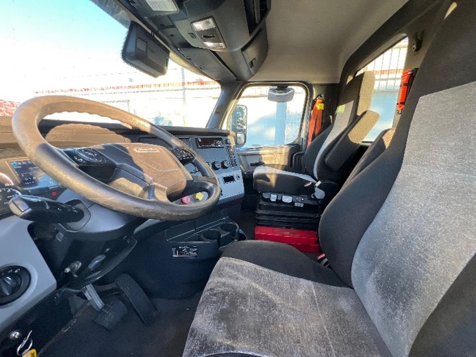 Day Cab Tractor-Heavy Duty Tractors-Freightliner-2021-T11664ST-Plymouth-MI-365,325\n\t\tmiles-$ 55,000 - Image 10