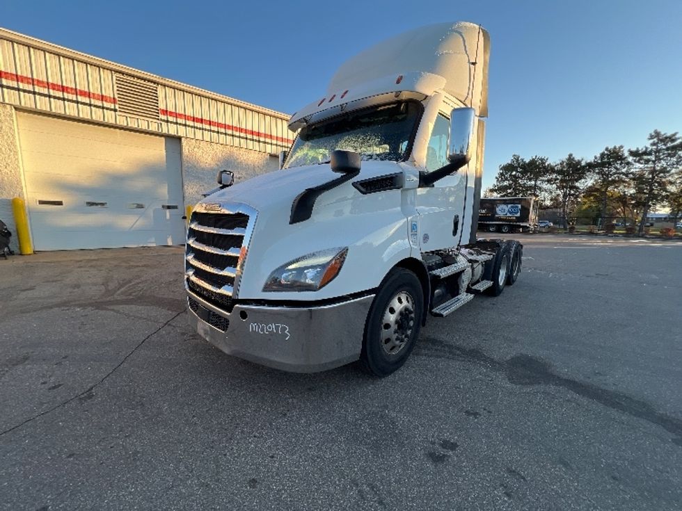 Day Cab Tractor-Heavy Duty Tractors-Freightliner-2021-T11664ST-Plymouth-MI-365,325\n\t\tmiles-$ 55,000 - Image 3