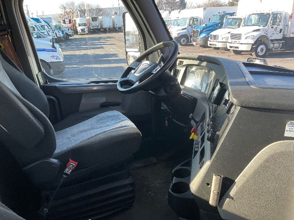 Day Cab Tractor-Heavy Duty Tractors-Freightliner-2021-T11664ST-Plymouth-MI-367,593\n\t\tmiles-$ 52,250 - Image 14