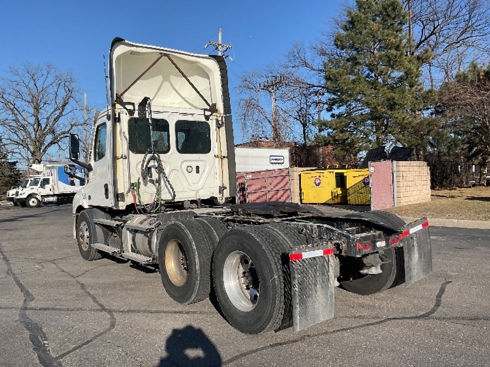 Day Cab Tractor-Heavy Duty Tractors-Freightliner-2021-T11664ST-Plymouth-MI-367,593\n\t\tmiles-$ 52,250 - Image 5