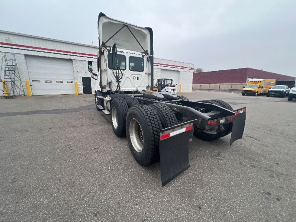 Day Cab Tractor-Heavy Duty Tractors-Freightliner-2021-T11664ST-Plymouth-MI-375,483\n\t\tmiles-$ 53,000 - Image 5
