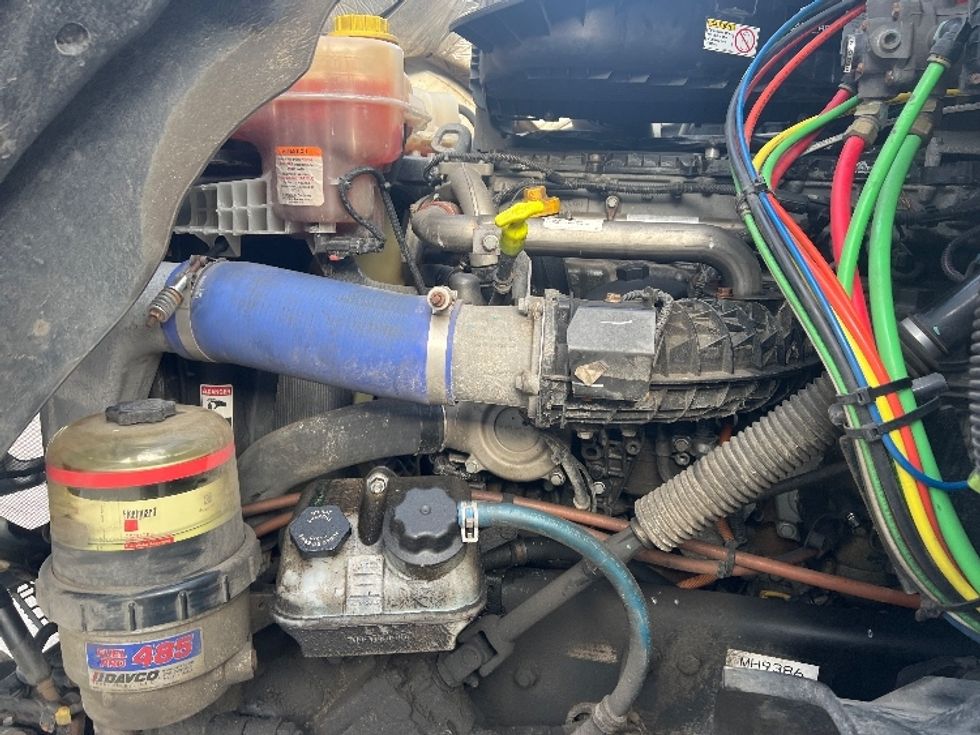 Day Cab Tractor-Heavy Duty Tractors-Freightliner-2021-T11664ST-Plymouth-MI-378,796\n\t\tmiles-$ 53,750 - Image 16