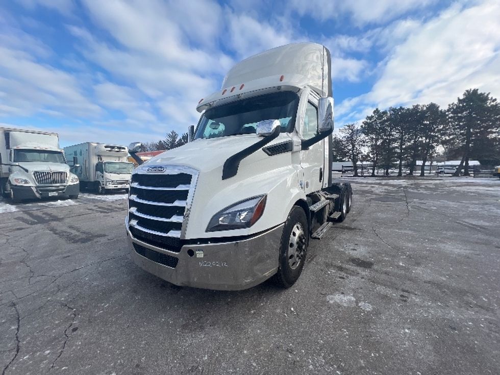 Day Cab Tractor-Heavy Duty Tractors-Freightliner-2021-T11664ST-Plymouth-MI-378,796\n\t\tmiles-$ 53,750 - Image 3