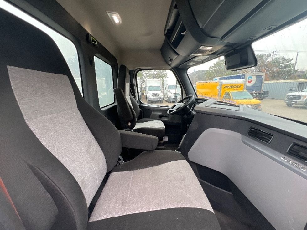 Day Cab Tractor-Heavy Duty Tractors-Freightliner-2021-T11664ST-Plymouth-MI-413,529\n\t\tmiles-$ 50,750 - Image 14