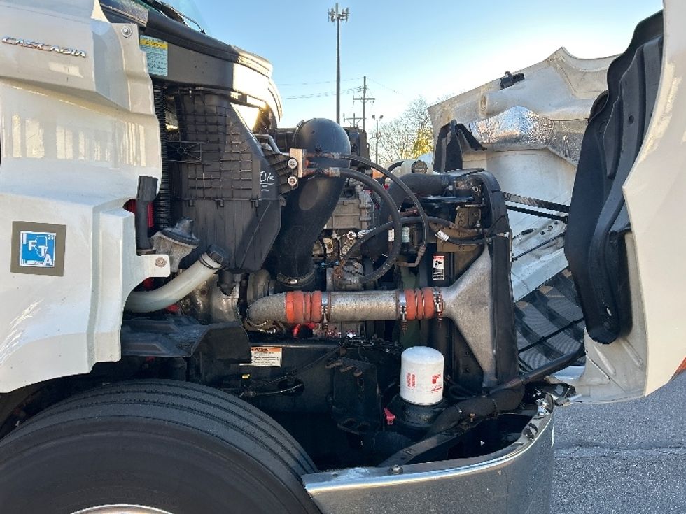 Day Cab Tractor-Heavy Duty Tractors-Freightliner-2021-T11664ST-Plymouth-MI-432,314\n\t\tmiles-$ 49,250 - Image 15