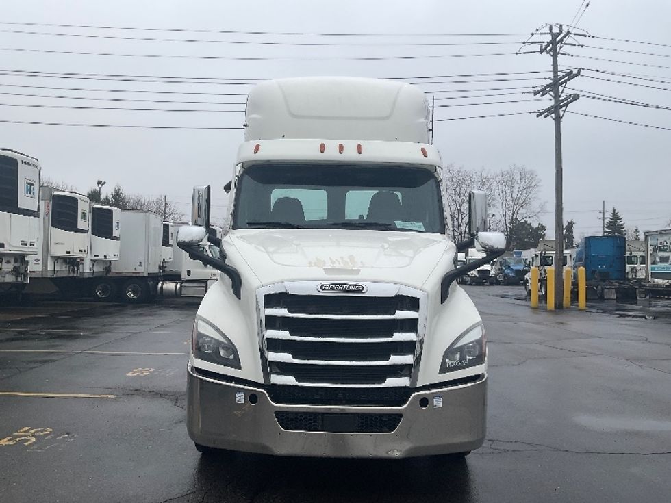 Day Cab Tractor-Heavy Duty Tractors-Freightliner-2021-T11664ST-Plymouth-MI-432,314\n\t\tmiles-$ 49,250 - Image 2