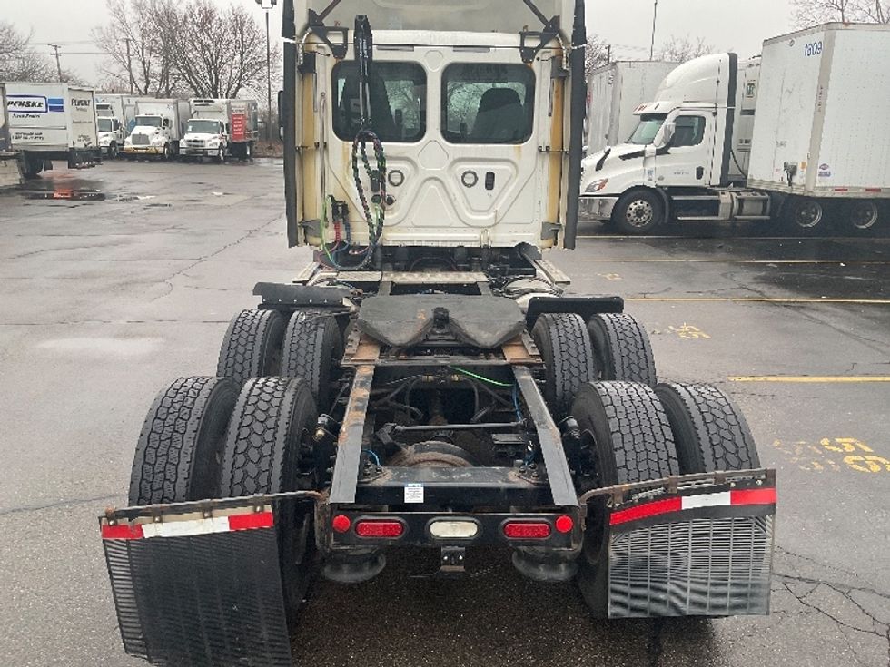 Day Cab Tractor-Heavy Duty Tractors-Freightliner-2021-T11664ST-Plymouth-MI-432,314\n\t\tmiles-$ 49,250 - Image 6