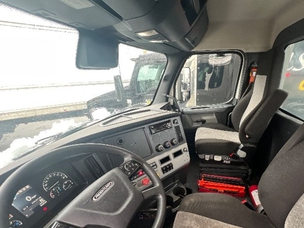 Day Cab Tractor-Heavy Duty Tractors-Freightliner-2021-T11664ST-Plymouth-MI-434,266\n\t\tmiles-$ 48,000 - Image 10
