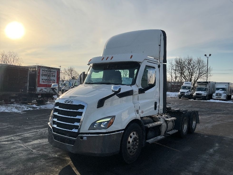 Day Cab Tractor-Heavy Duty Tractors-Freightliner-2021-T11664ST-Plymouth-MI-434,266\n\t\tmiles-$ 48,000 - Image 3