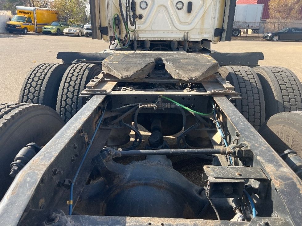 Day Cab Tractor-Heavy Duty Tractors-Freightliner-2021-T11664ST-Plymouth-MI-475,737\n\t\tmiles-$ 45,000 - Image 6