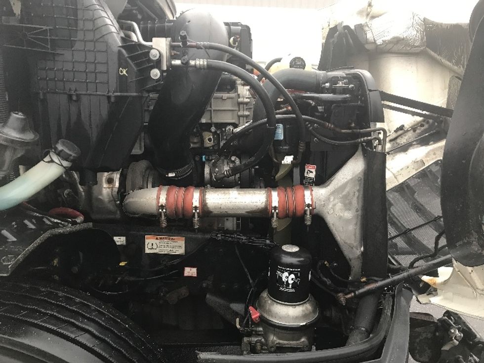 Day Cab Tractor-Heavy Duty Tractors-Freightliner-2021-T11664ST-Pottsville-PA-731,906\n\t\tmiles-$ 27,750 - Image 15
