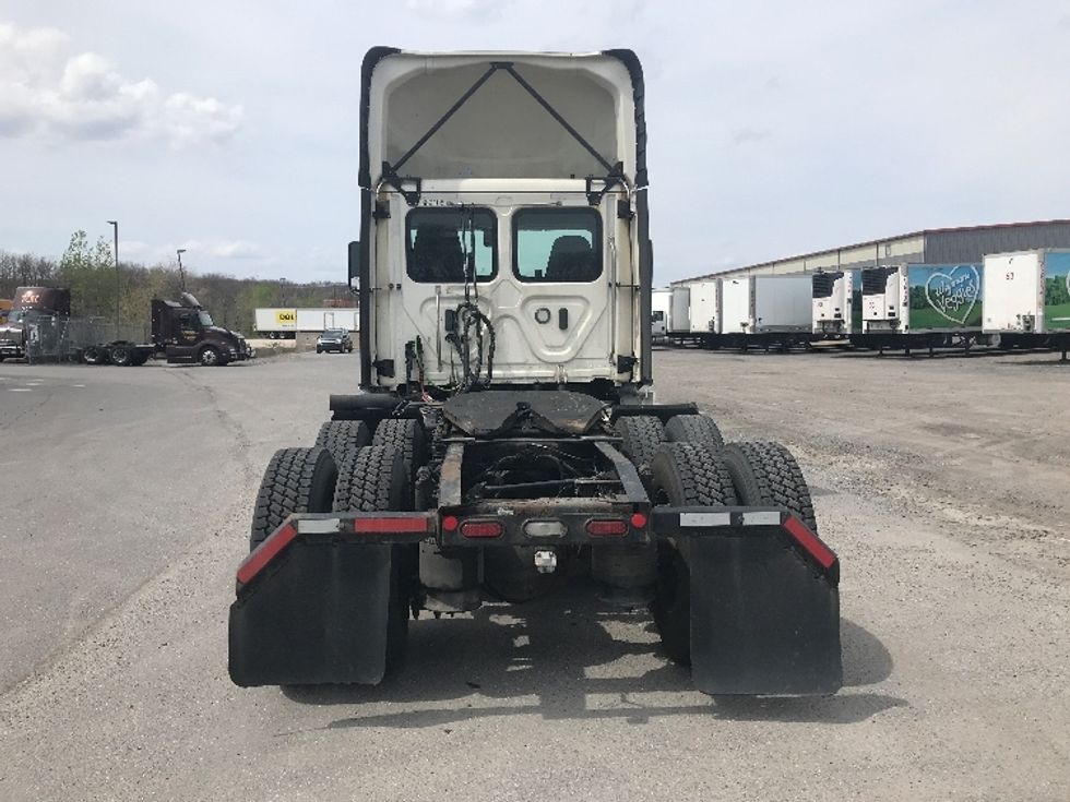 Day Cab Tractor-Heavy Duty Tractors-Freightliner-2021-T11664ST-Pottsville-PA-731,906\n\t\tmiles-$ 27,750 - Image 6
