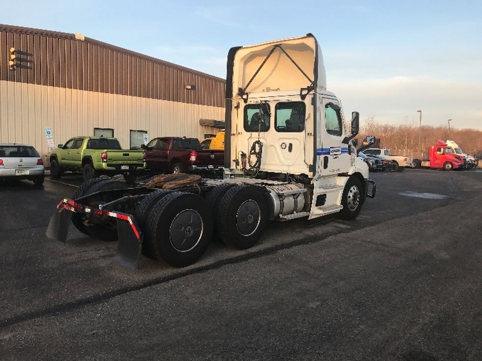 Day Cab Tractor-Heavy Duty Tractors-Freightliner-2021-T11664ST-Pottsville-PA-757,958\n\t\tmiles-$ 27,750 - Image 7