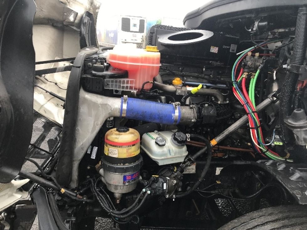 Day Cab Tractor-Heavy Duty Tractors-Freightliner-2021-T11664ST-Pottsville-PA-778,577\n\t\tmiles-$ 27,750 - Image 16