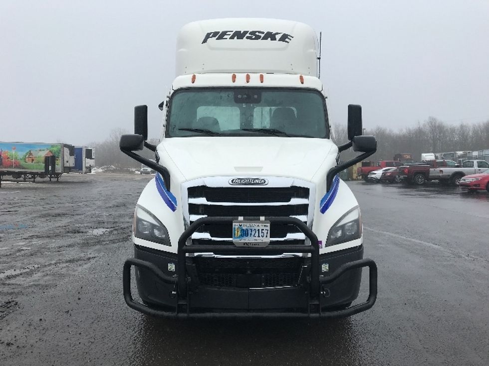 Day Cab Tractor-Heavy Duty Tractors-Freightliner-2021-T11664ST-Pottsville-PA-778,577\n\t\tmiles-$ 27,750 - Image 2