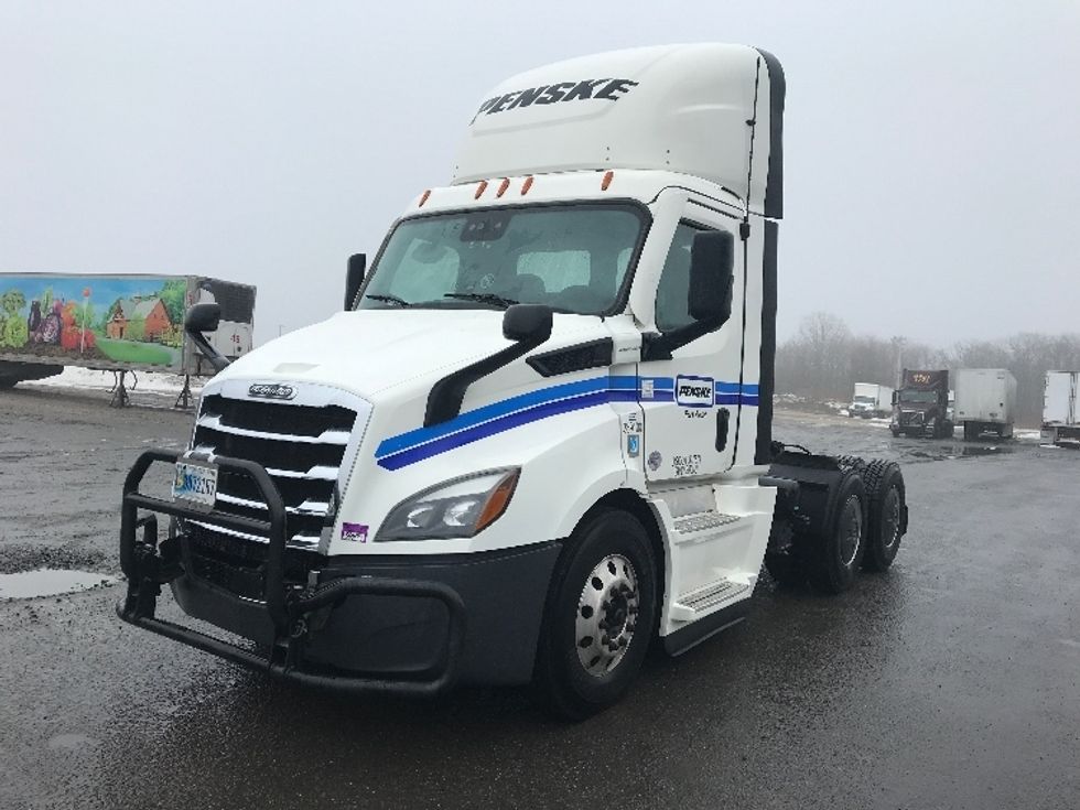 Day Cab Tractor-Heavy Duty Tractors-Freightliner-2021-T11664ST-Pottsville-PA-778,577\n\t\tmiles-$ 27,750 - Image 3