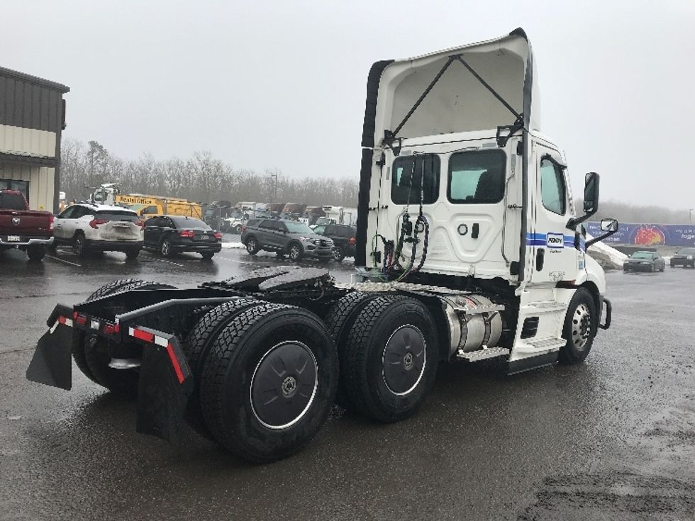 Day Cab Tractor-Heavy Duty Tractors-Freightliner-2021-T11664ST-Pottsville-PA-792,575\n\t\tmiles-$ 28,000 - Image 7