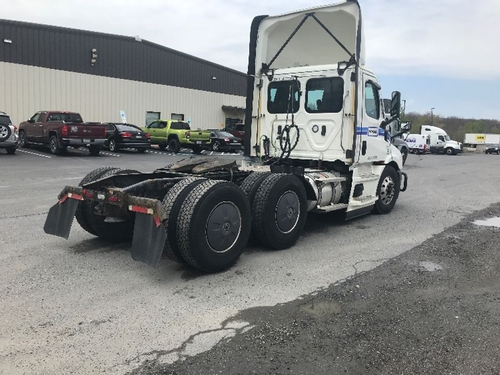 Day Cab Tractor-Heavy Duty Tractors-Freightliner-2021-T11664ST-Pottsville-PA-795,520\n\t\tmiles-$ 28,000 - Image 7
