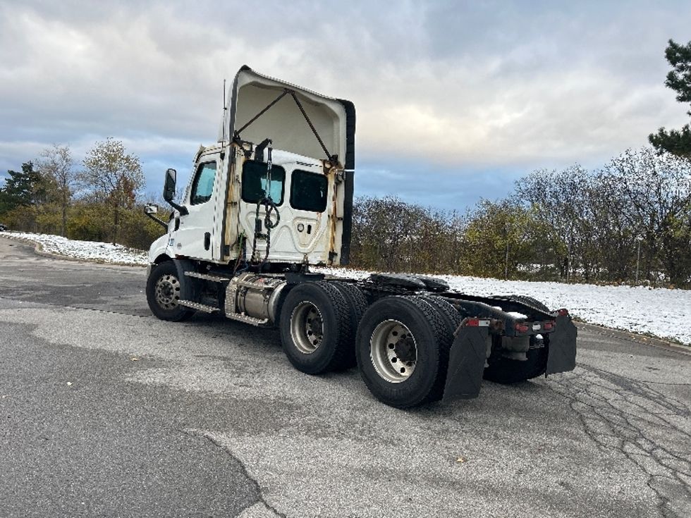 Day Cab Tractor-Heavy Duty Tractors-Freightliner-2021-T11664ST-Rochester-NY-280,118\n\t\tmiles-$ 57,000 - Image 5