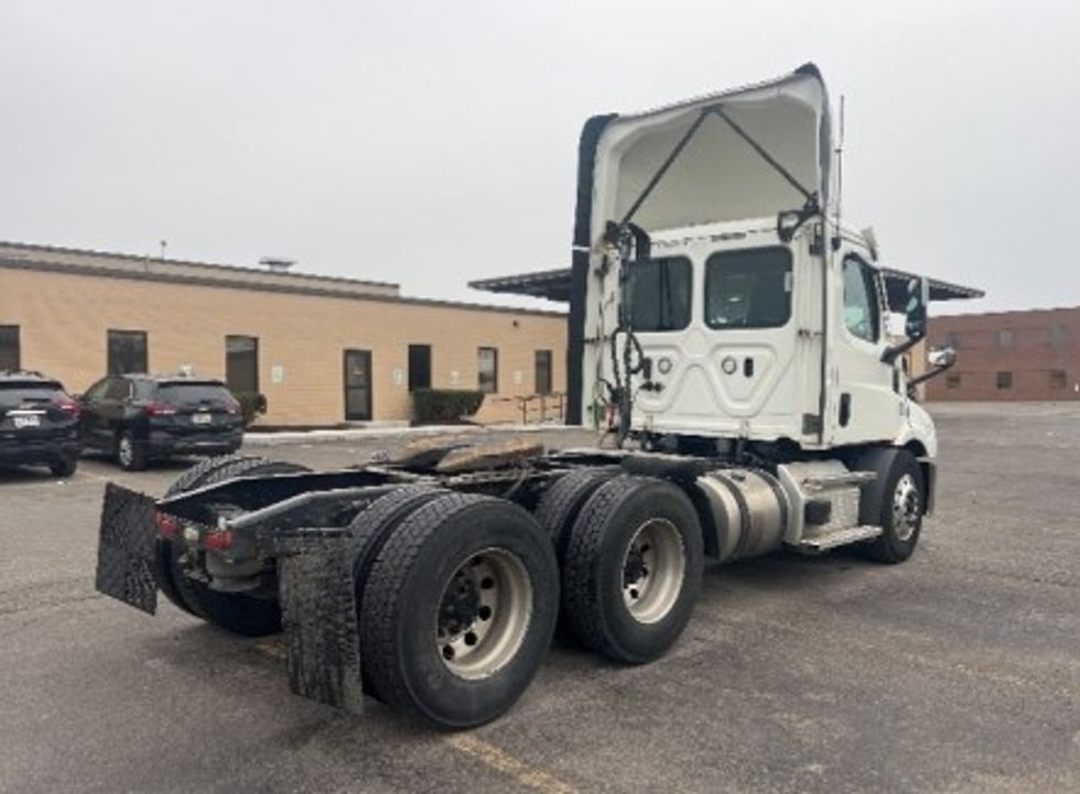 Day Cab Tractor-Heavy Duty Tractors-Freightliner-2021-T11664ST-Rochester-NY-345,327\n\t\tmiles-$ 53,750 - Image 7