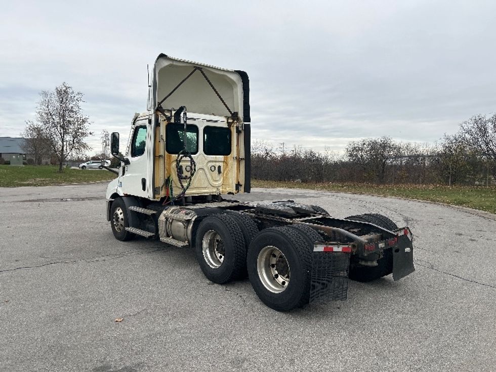 Day Cab Tractor-Heavy Duty Tractors-Freightliner-2021-T11664ST-Rochester-NY-388,906\n\t\tmiles-$ 50,250 - Image 5