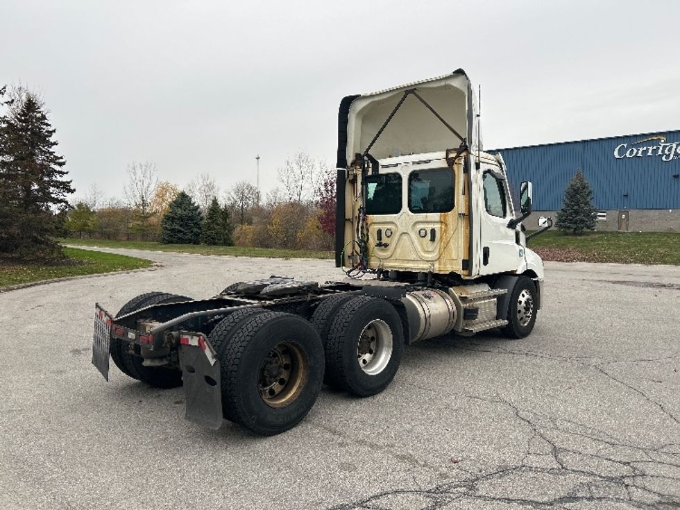 Day Cab Tractor-Heavy Duty Tractors-Freightliner-2021-T11664ST-Rochester-NY-388,906\n\t\tmiles-$ 50,250 - Image 7