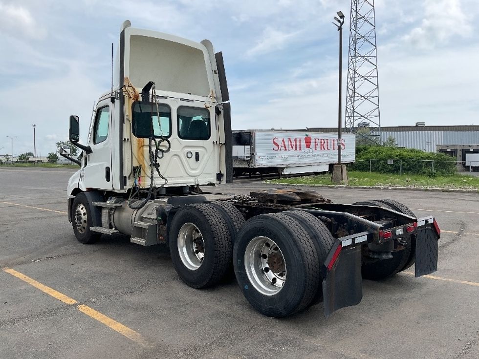 Day Cab Tractor-Heavy Duty Tractors-Freightliner-2021-T11664ST-Saint Laurent-PQ-416,998\n\t\tkm-$ 77,000 - Image 5