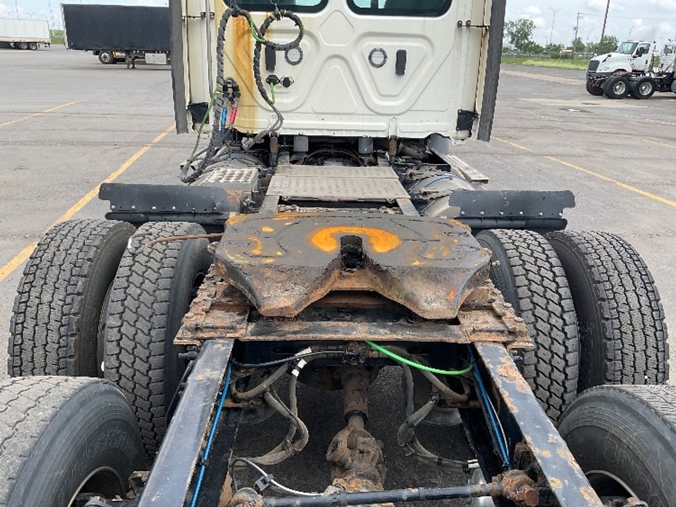 Day Cab Tractor-Heavy Duty Tractors-Freightliner-2021-T11664ST-Saint Laurent-PQ-416,998\n\t\tkm-$ 77,000 - Image 6