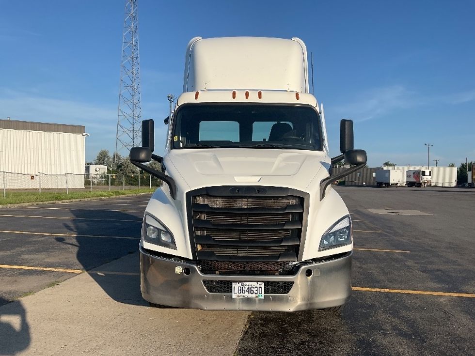 Day Cab Tractor-Heavy Duty Tractors-Freightliner-2021-T11664ST-Saint Laurent-PQ-493,668\n\t\tkm-$ 79,000 - Image 2