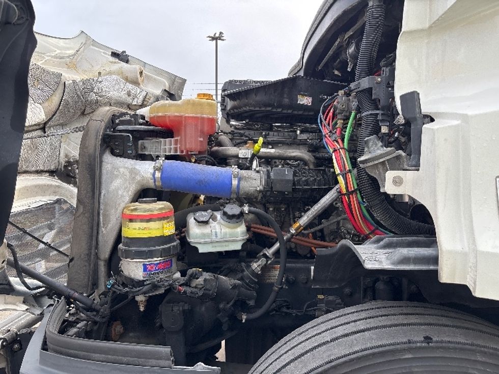 Day Cab Tractor-Heavy Duty Tractors-Freightliner-2021-T11664ST-Salt Lake City-UT-428,183\n\t\tmiles-$ 56,500 - Image 16